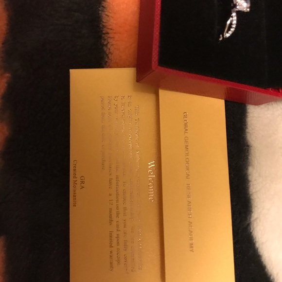 New silver Who is man made diamond beautiful size 6 1/2 - Picture 6 of 8